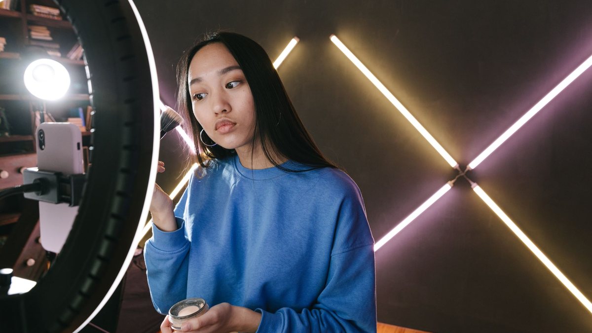 Làm video bán hàng TikTok Shop cho người mới: công thức không cần lộ mặt